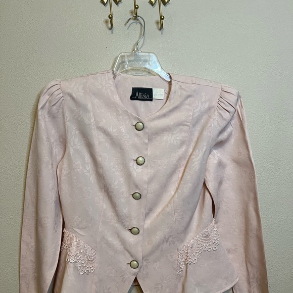 Alisa Light Pink Damask Women's Blazer Suit Jacket and Skirt. Size 10 - Picture 2 of 9